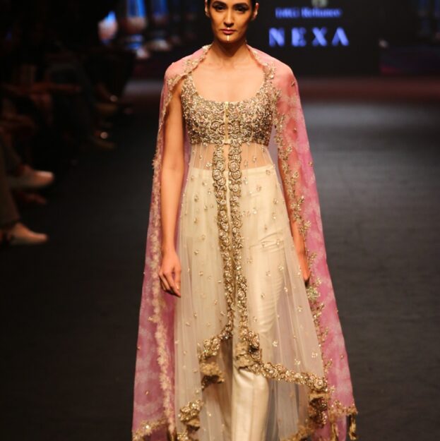 LFWSR18D4S5b-AshwiniReddy-Runway0003